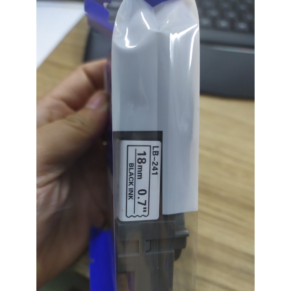Băng nhãn in LB-241 khổ 18mm, máy in Brother P-Touch e110, e300 Chữ đen nền trắng