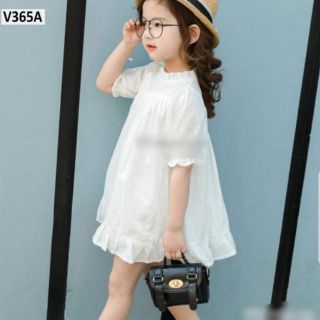Váy trắng cổ bèo