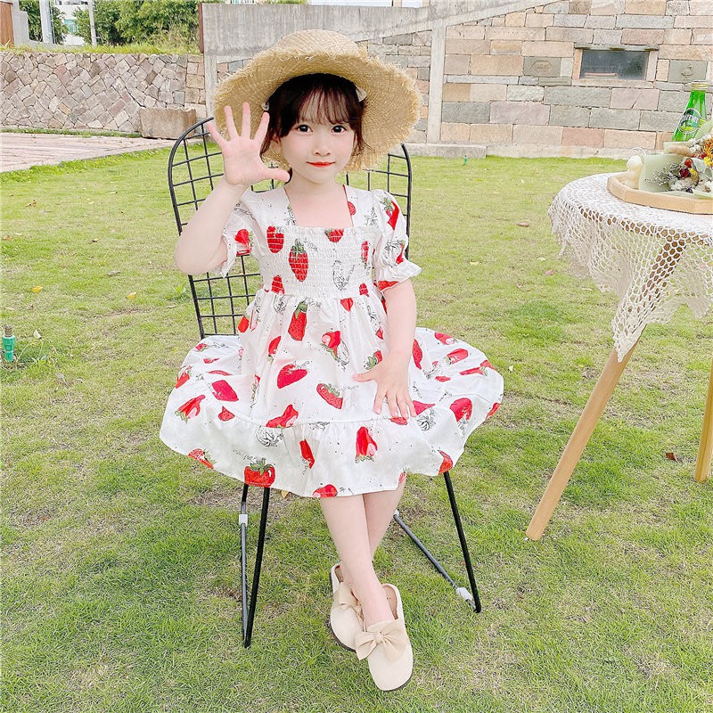 Đầm Tay Phồng Họa Tiết Dâu Tây Xinh Xắn Dành Cho Bé Gái