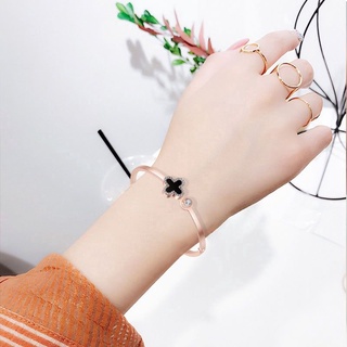 Vòng tay cỏ 4 lá may mắn