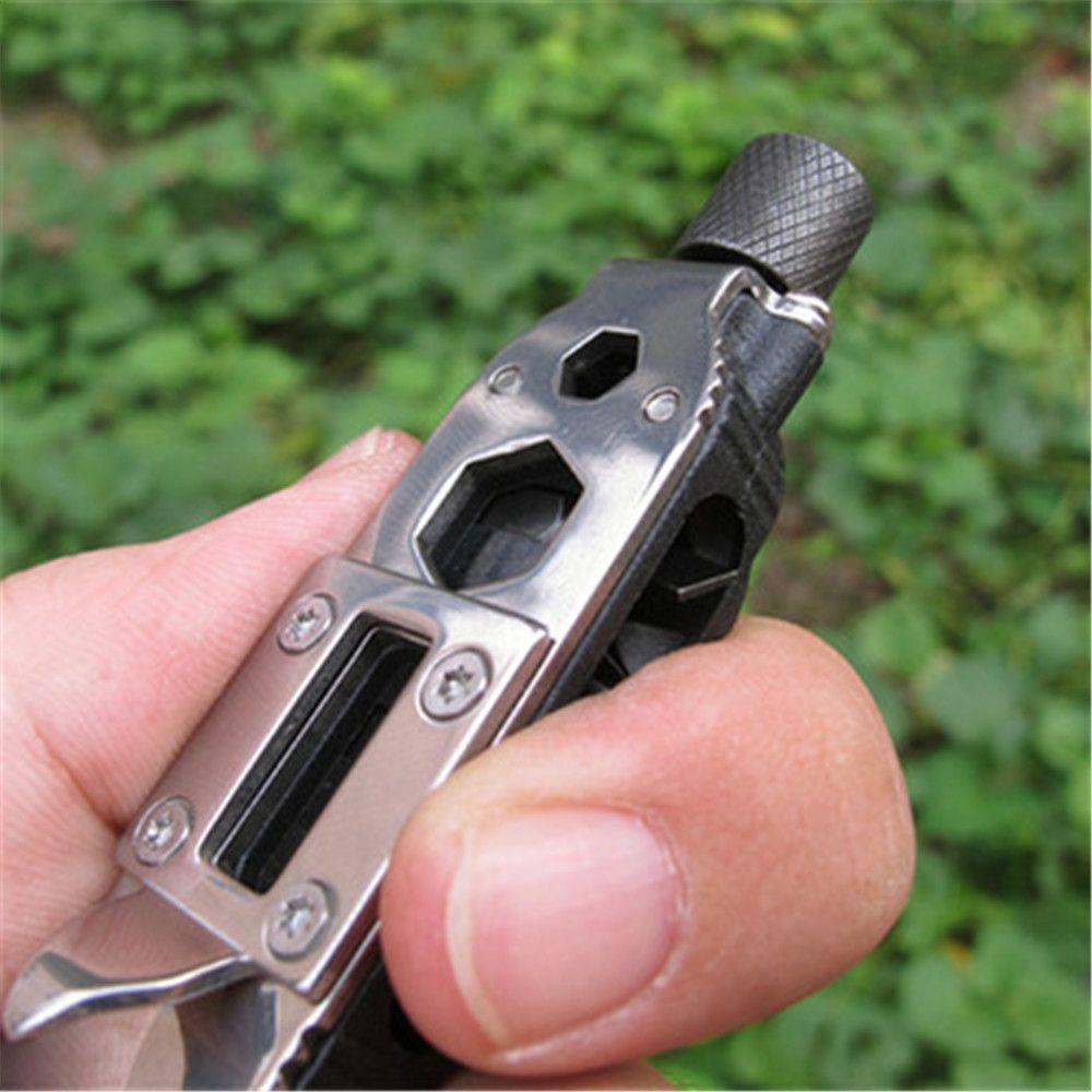 Móc Khóa Đa Năng Có Đèn LED Tiện Dụng Khi Đi Cắm Trại