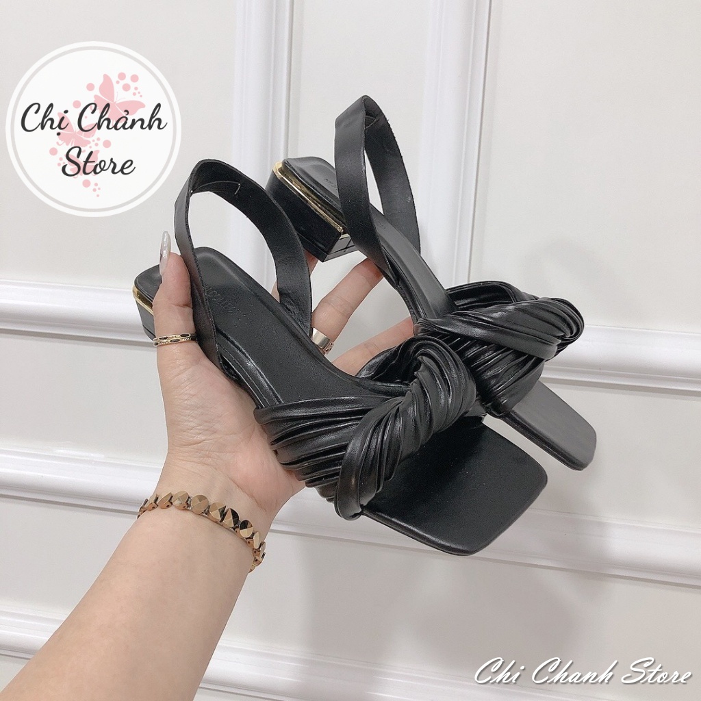 Sandal Đế Vuông Thấp 3p Quai Dập Ly Xoăn Mềm Phối Gót Vàng Kim Cực Xinh Đủ 2 Màu Trắng Đen Chị Chảnh Store