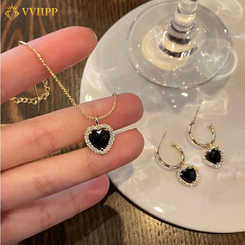 Vòng cổ Vàng Mặt Trái Tim Màu Đen Thanh Lịch