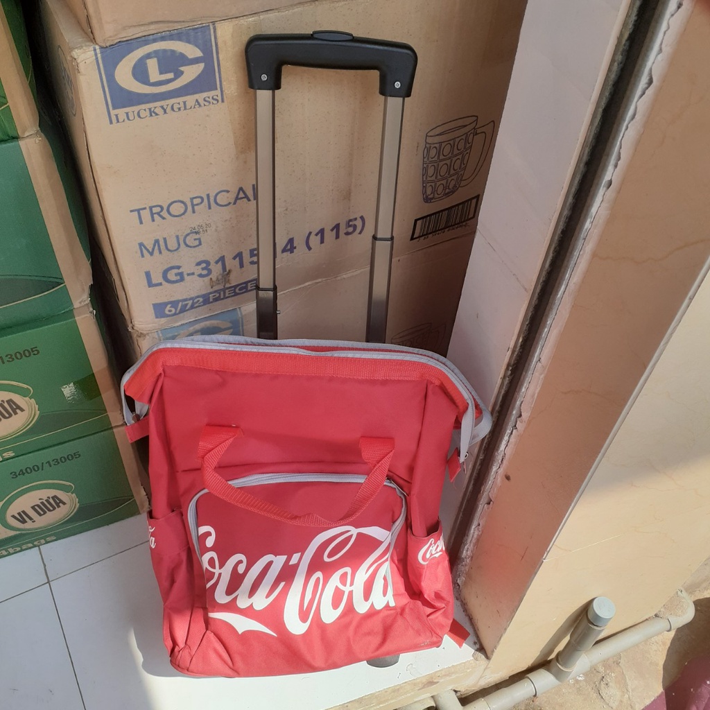 SALE SẬP SÀN BALO TAY KÉO CÓ BÁNH XE 3 NGĂN HÀNG QUÀ TẶNG COCA COLA