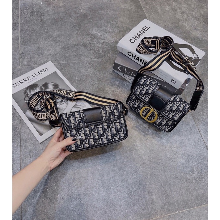 Túi xách đeo chéo dây chữ bản to thời trang mới 2022