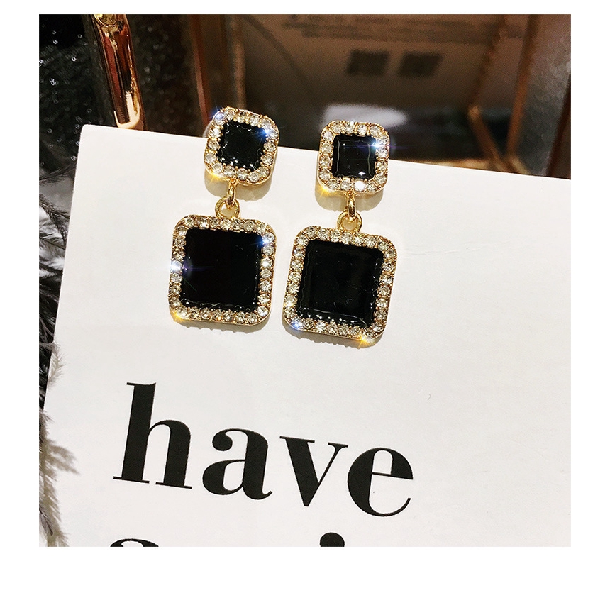 Hoa tai dáng dài đính đá sang trọng