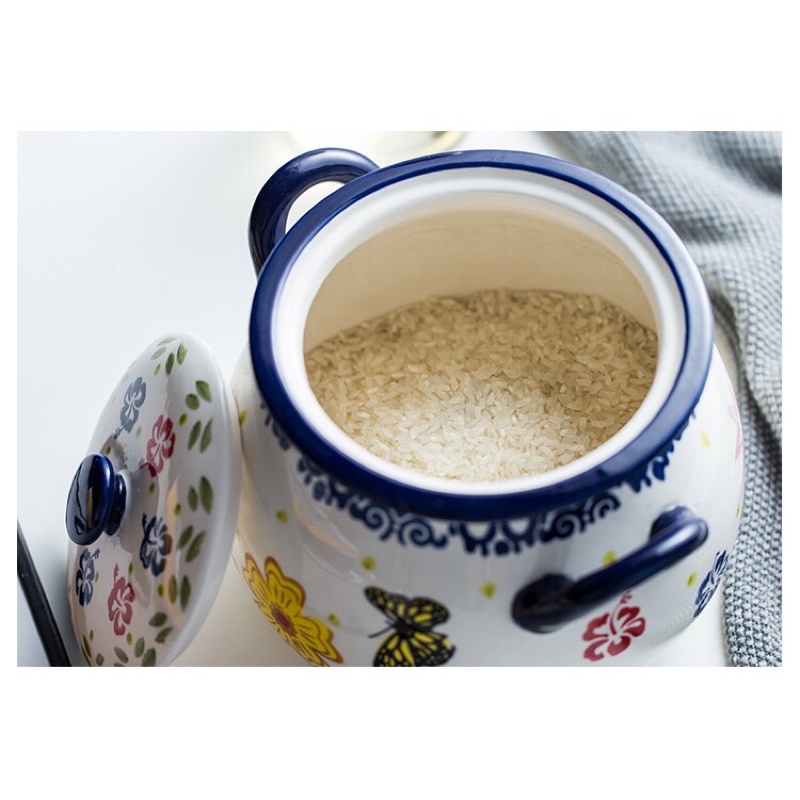 Hũ sứ đựng gạo hoạ tiết hoa và bướm có quai xách tiện lợi đựng được 5kg gạo