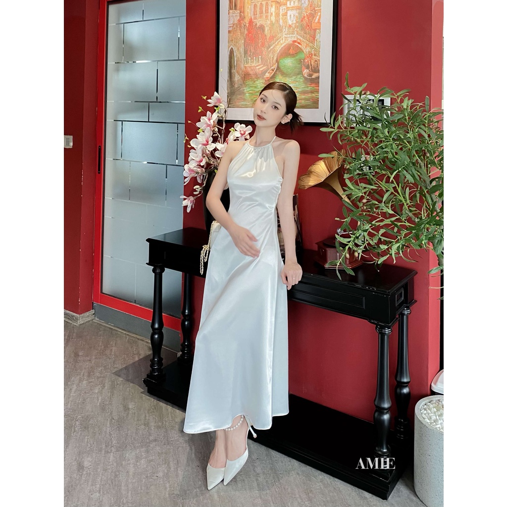 Đầm luạ yếm hở lưng cao cấp AMIE, váy hở lưng chất vải phi lụa sang chảnh sexy