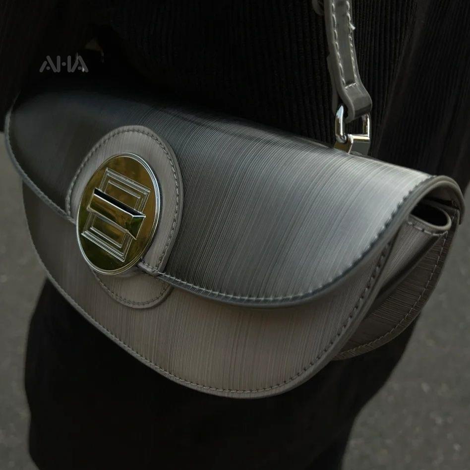 Túi kẹp nách AHA official màu gradient 6D phong cách mới cao cấp