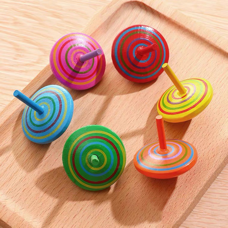 Con quay bằng gỗ đáng yêu giúp bé tránh xa điện thoại