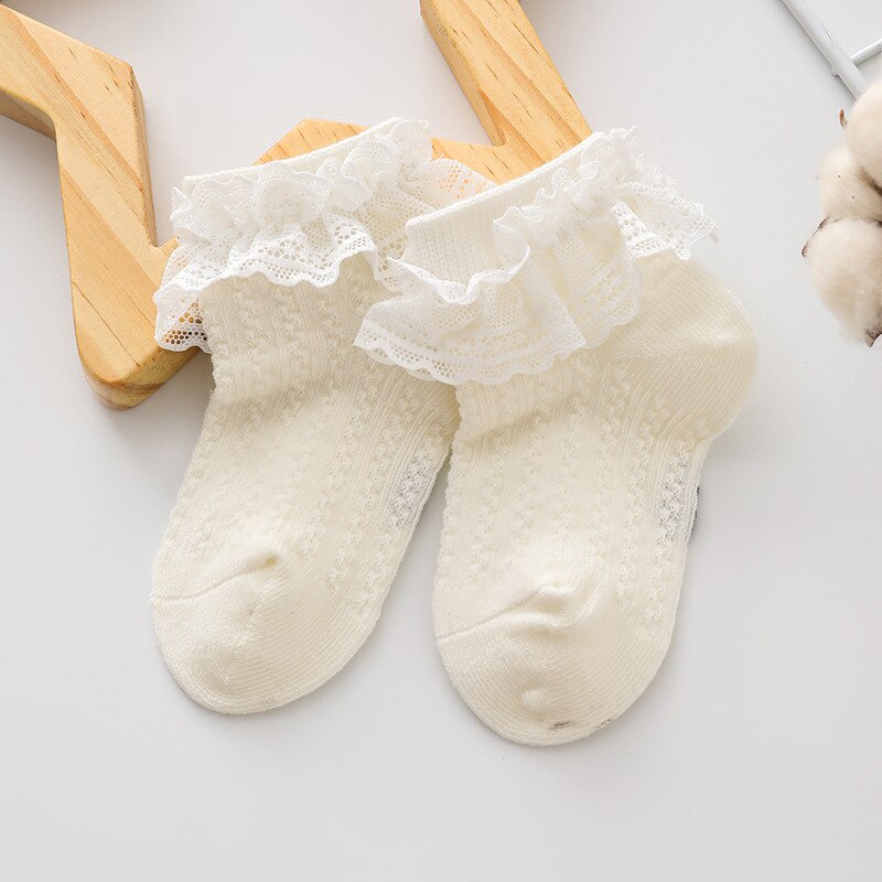 Tất cotton mềm mại thoáng khí viền ren nhún bèo xinh xắn cho bé