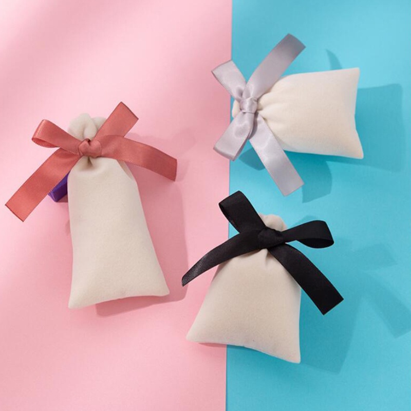 Set 50 Túi Nhung Đựng Kẹo 7x9cm Có Dây Ruy Băng Trang Trí Giáng Sinh