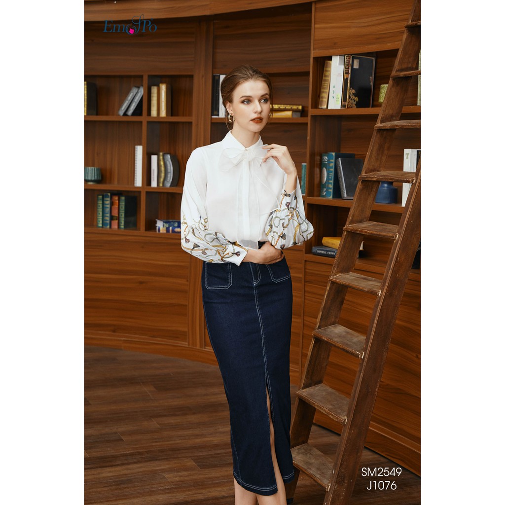 Juyp ôm , xẻ trước, 2 túi trước Emspo J1076