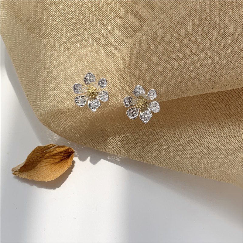 Khuyên Tai Thiết Kế Hình Hoa Cúc Nhỏ Dễ Thương A784