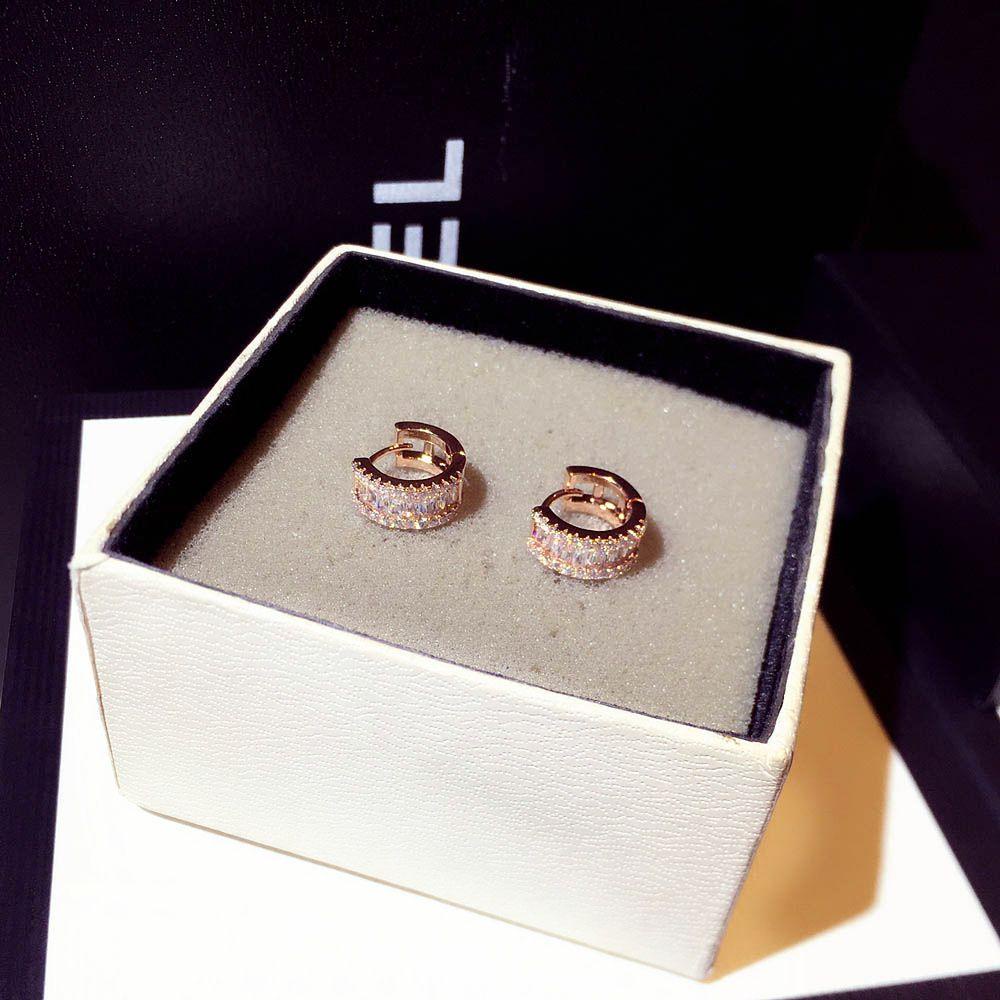 Khuyên Tai Dáng Tròn Sang Trọng Cho Nữ