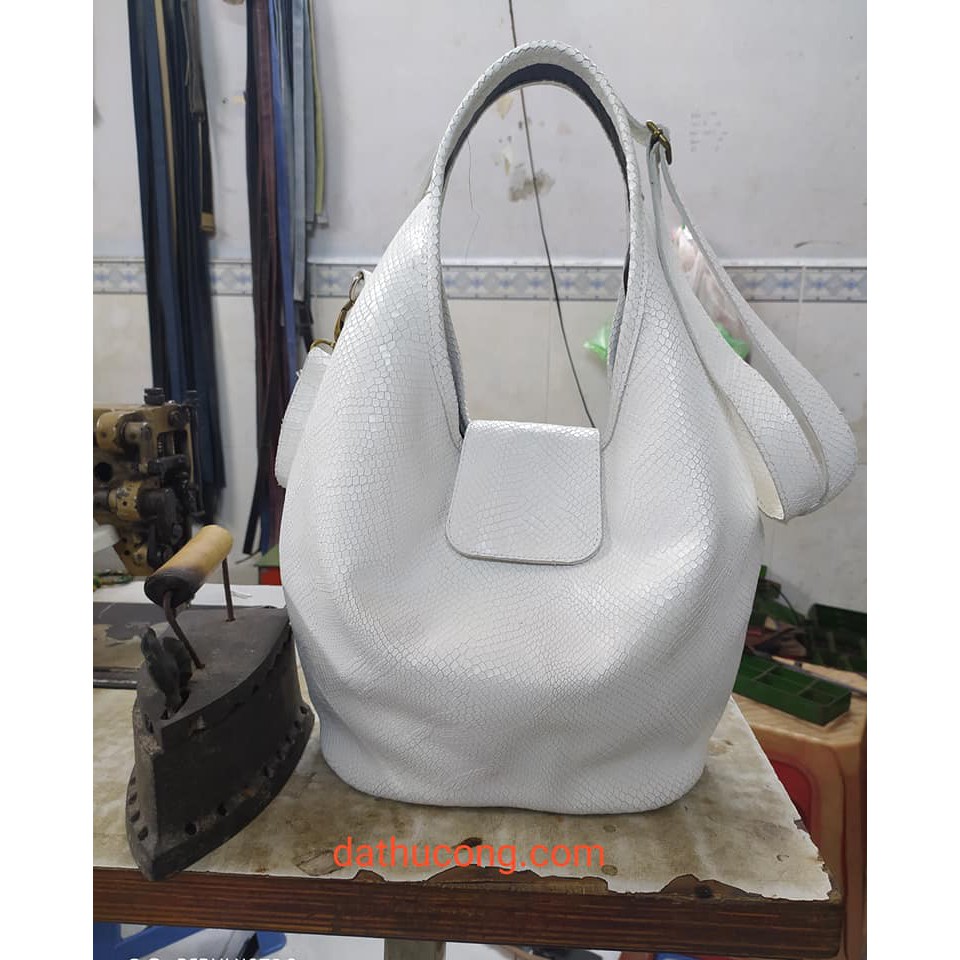 TÚI TOTE CAO CẤP HANDMADE TỪ DA BÒ  Ý ĐEO CHÉO,XÁCH TAY, KÍCH THƯỚC LỚN VỪA A4, GIÁ SIÊU MỀM CHỈ CÓ DUY NHẤT TRÊN SHOPEE