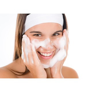 🌺🌺*Sữa Rửa Mặt Hazeline Sáng Da Macha 100g