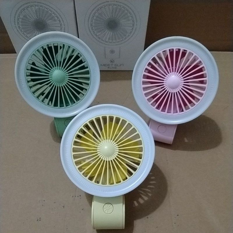 Quạt mini có đèn gấp gọn có đèn cực đẹp