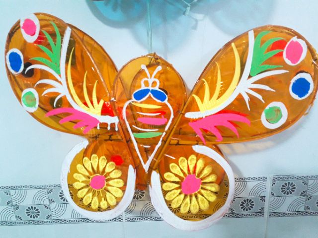 Lồng đèn Trung thu giấy kiếng hình con bướm