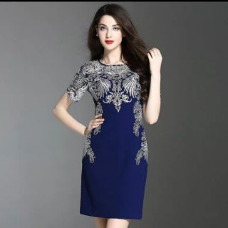 Đầm body thêu sang trọng