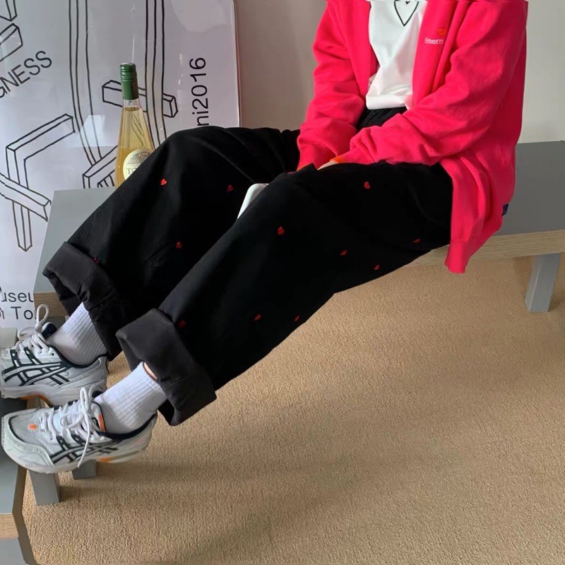 Quần kaki ống suông trái tim tỏ tình crush ulzzang Hàn Quốc