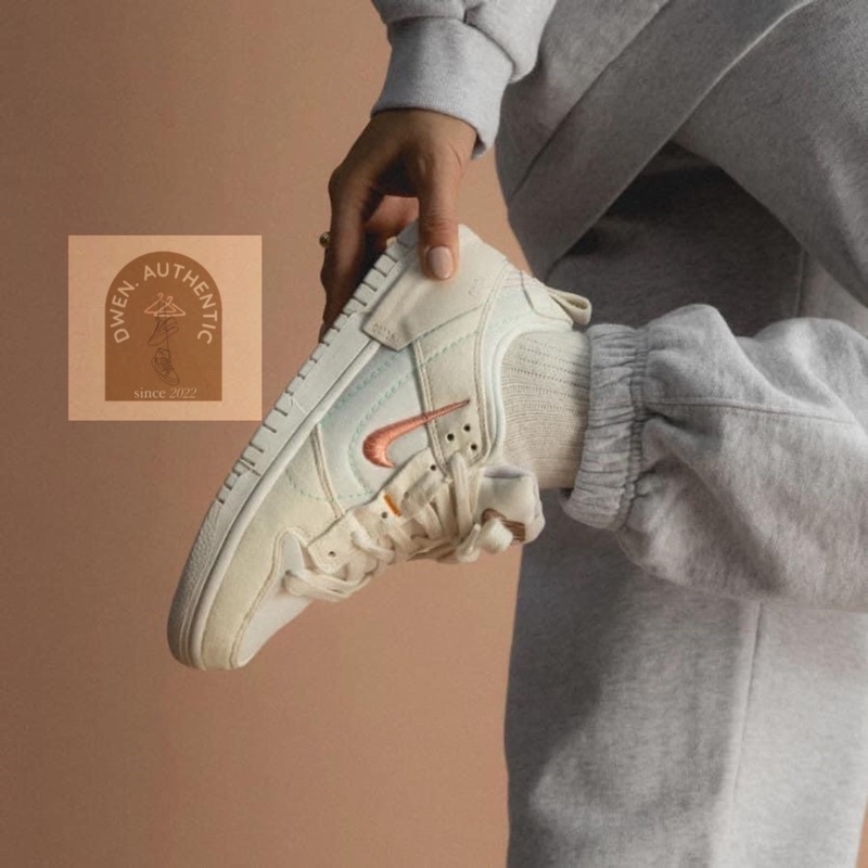 Giầy Nike màu be hàng có sẵn