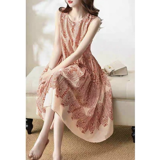 Váy lanh ba lỗ cực mát họa tiết đỏ nổi bật đi biển du lịch