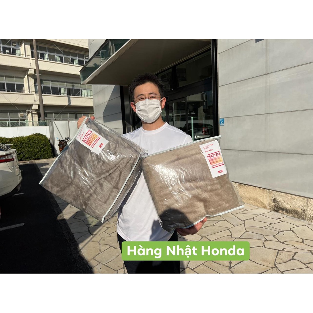 Chăn mouf công nghệ giữ nhiệt Uniqlo