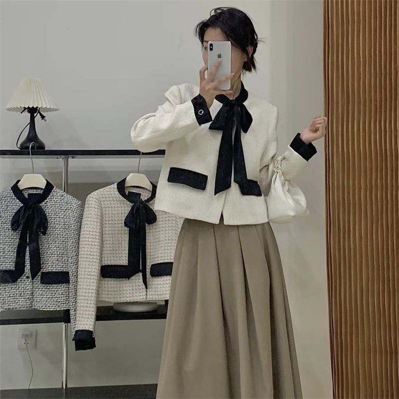 French bow design small fragrant style short jacket women's autumn 2022 new Korean version of the celebrity blouse