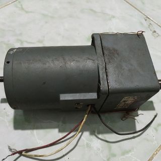 Motor giảm tốc