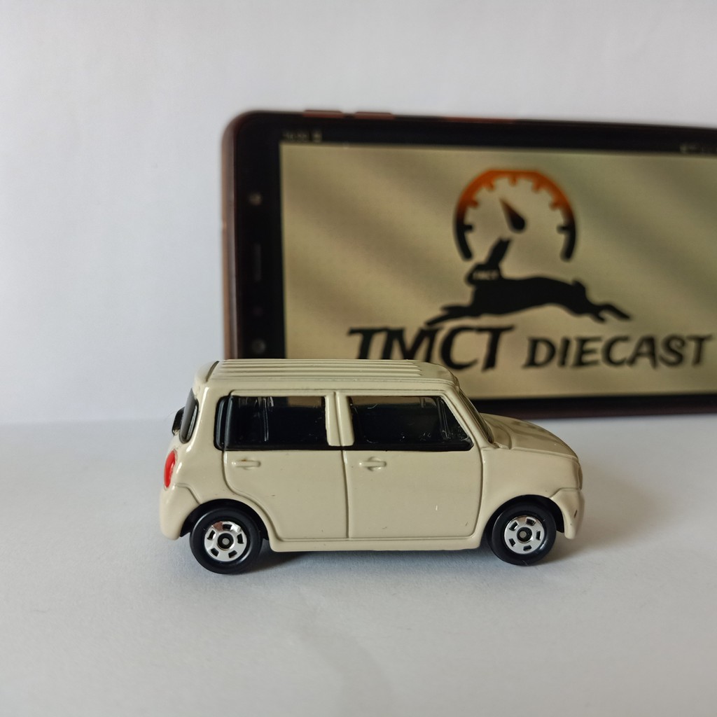 Mô hình Tomica Suzuki Lapin No.82 Made in Vietnam 2009