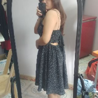 Váy 2 dây hở lưng