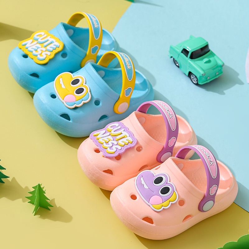 Dép Sandal Đục Lỗ Đi Trong Nhà Tắm Chống Trượt Hình Thú Hoạt Hình Dễ Thương Dành Cho Trẻ Em