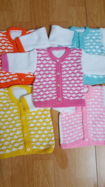 Áo len handmade sơ sinh khuy giữa, áo len sơ sinh khuy giữa, áo len sơ sinh bé gái bé trai, đồ sơ sinh