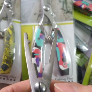Kìm gỡ cá có dao đa năng