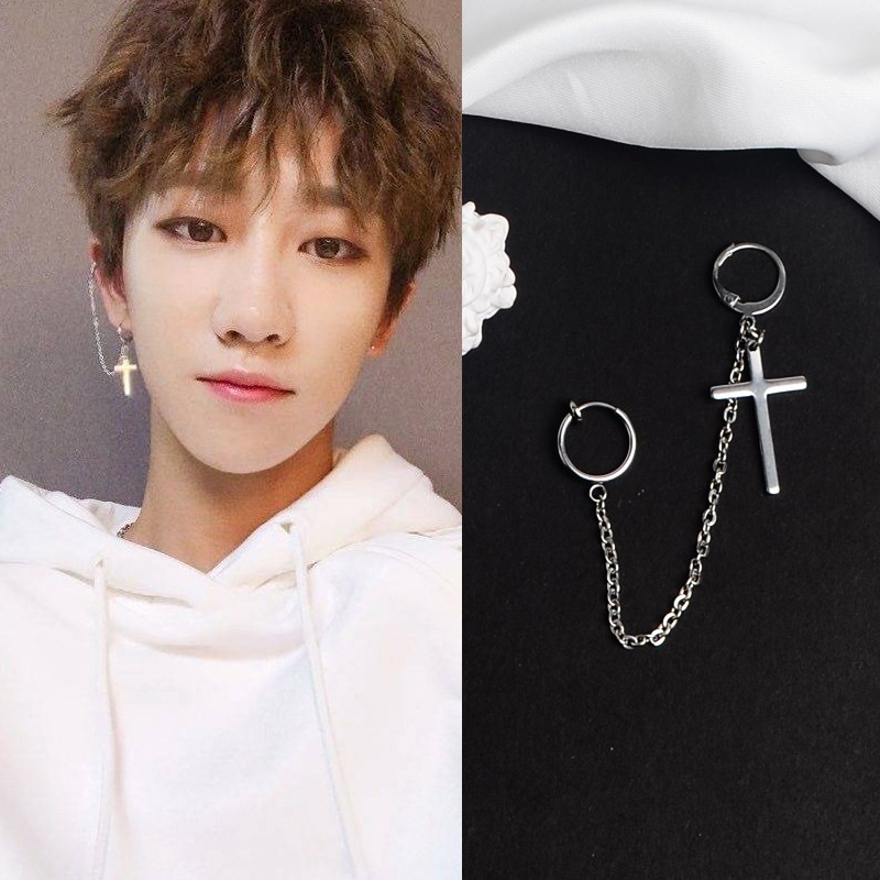 Khuyên tai titan xích phối mặt thánh giá không gỉ có loại không cần bấm lỗ