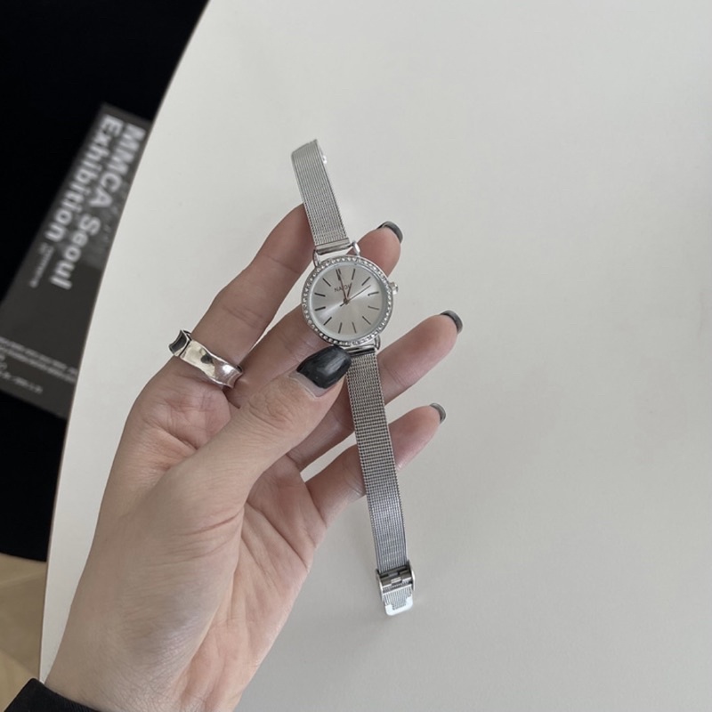 Đồng hồ Nữ NAIDU, mặt tròn size 22mm dây thép lưới