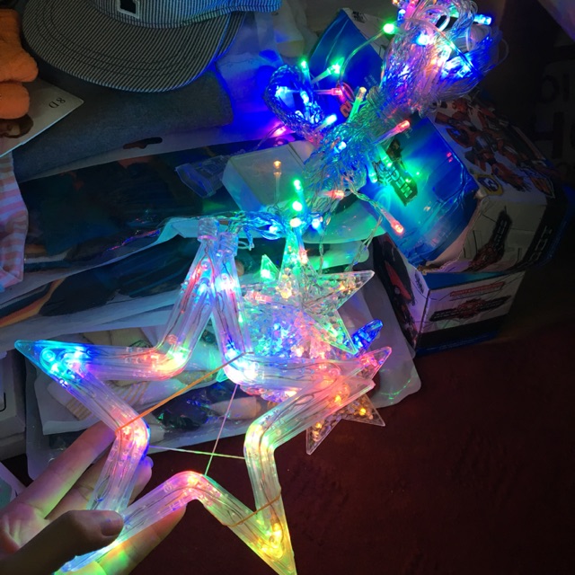 Đèn sao nhấp nhay hot hít đẹp lắm ah, sắp đến noel và tết rồi sắm em này là chuẩn quá rồi ạ, dây dài loại đẹp ạ, đảm bảo