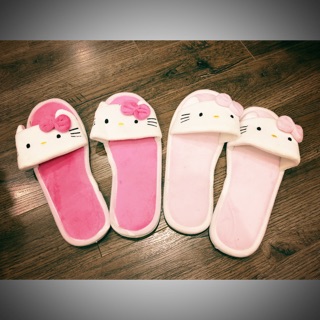 Dép Hello Kitty đi trong nhà phong cách