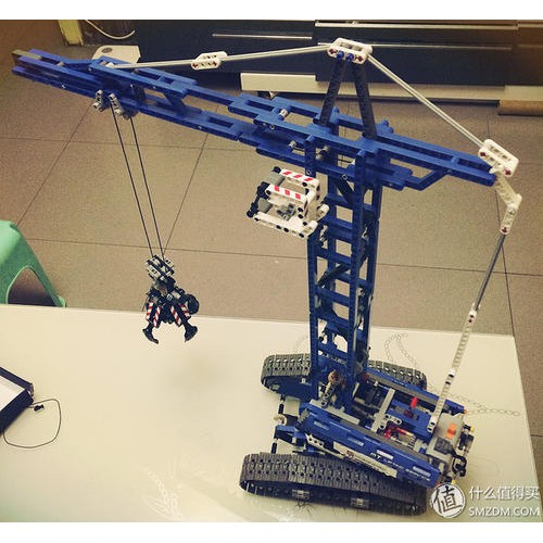 LEGO TECHNIC 42042 - CẦN CẨU BÁNH XÍCH TỰ ĐỘNG