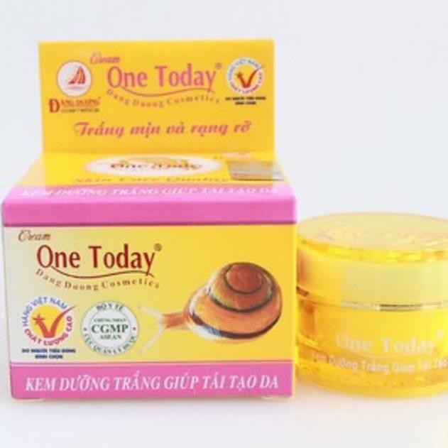 KEM DƯỠNG TRẮNG GIÚP TÁI TẠO DA ONE TODAY 10g mua 1 tặng 1