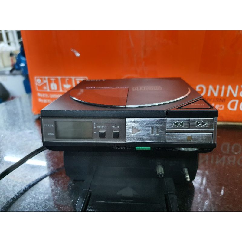 Máy nghe đĩa di động Sony D-14
