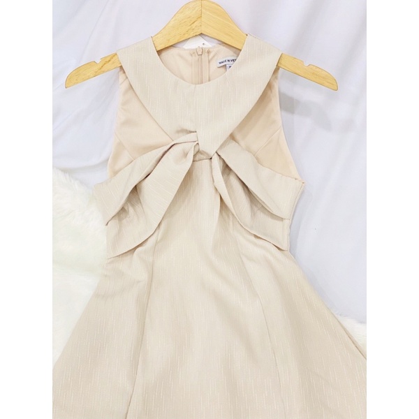 ĐẦM DỰ TIỆC XOẮN NGỰC VICTOR DRESS
