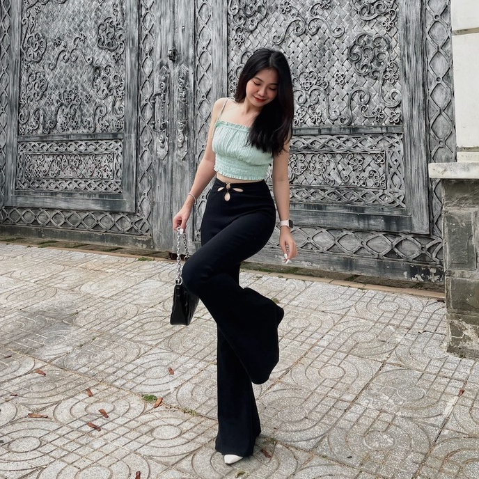 Anniegals - Quần thun ống loe cut-out - Cutout Fit Flair Pants