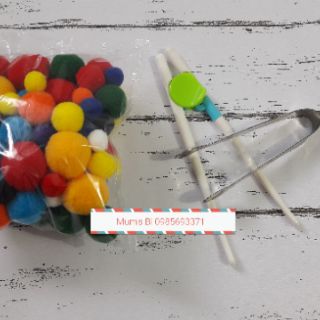 2 tháp xếp chồng 3 cọc + pompom