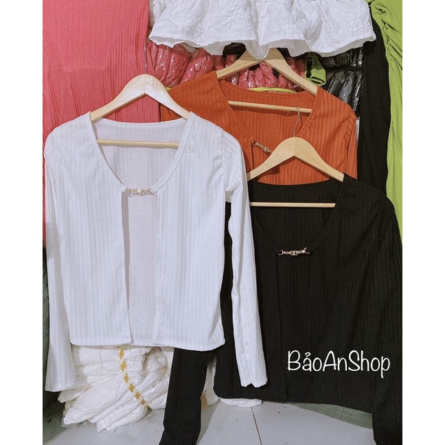 Áo khoác tay dài gân đũa phối dây xích kiểu