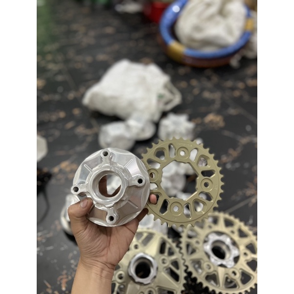 Cùi dĩa nhôm tiện khắc CNC mọi dòng xe