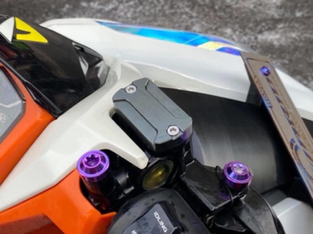 Nắp dầu H2C cho Click/Vario đời mới 2018-2020