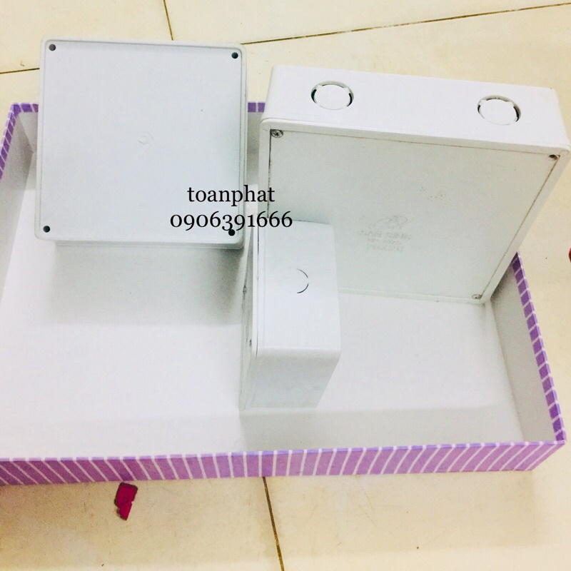 Hộp vuông 15-20 SAN SING