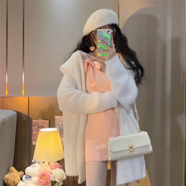 Set váy dệt kim mix áo khoác lông phong cách tiểu thư sang chảnh